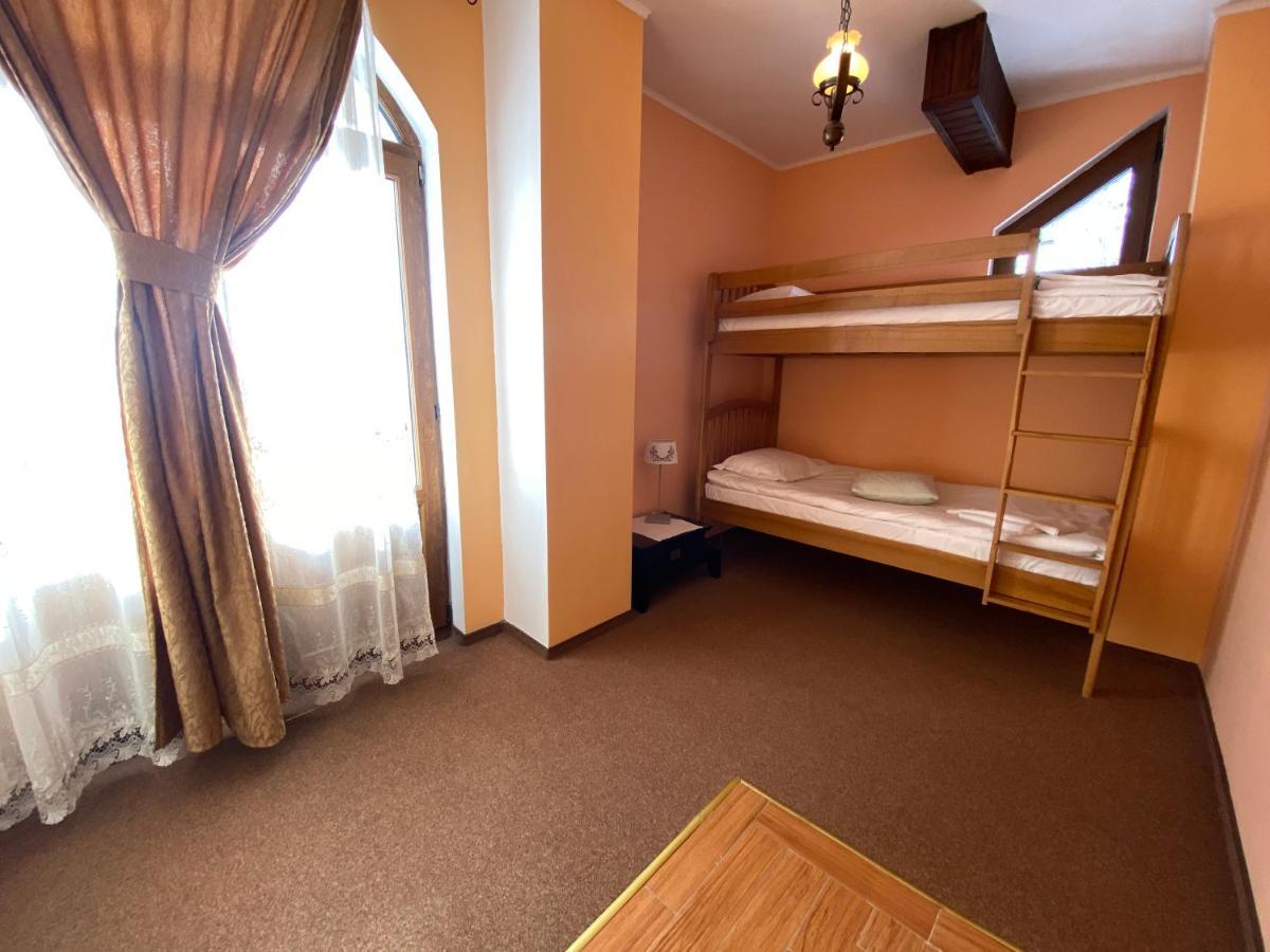 Pensiunea Crocus - Sauna & Billiard Poiana Brasov Exterior foto