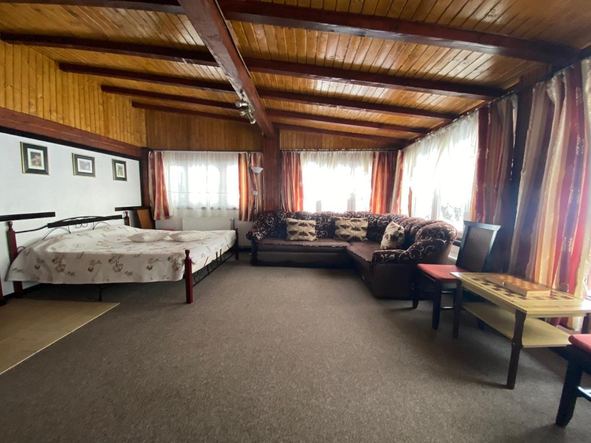 Pensiunea Crocus - Sauna & Billiard Poiana Brasov Exterior foto